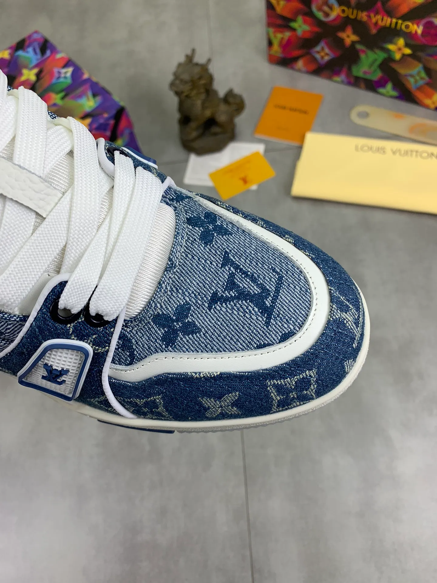 Men's men's shoes 💰P540 New style 💰💎💎Latest color High version 2025Louis*Vuitto* LV Traine Catwalk TRAINER outsole and fabric private model A shoe that definitely costs a lot of money and effort. This series was designed after the arrival of Vifgil. It is favored by many fans every season. Original TPU outsole Original packaging Men's size: 38-45 (46 can be customized) Color: 2️⃣ colors available (available from stock, super fast delivery)